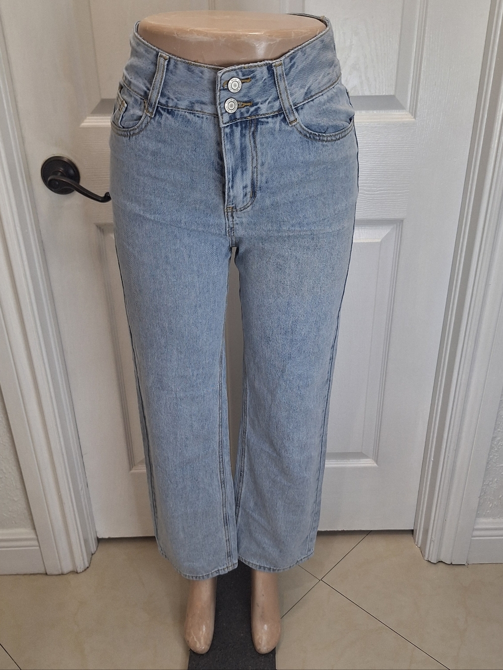 Zaful Light Wash High Rise Straight Jeans New with tag